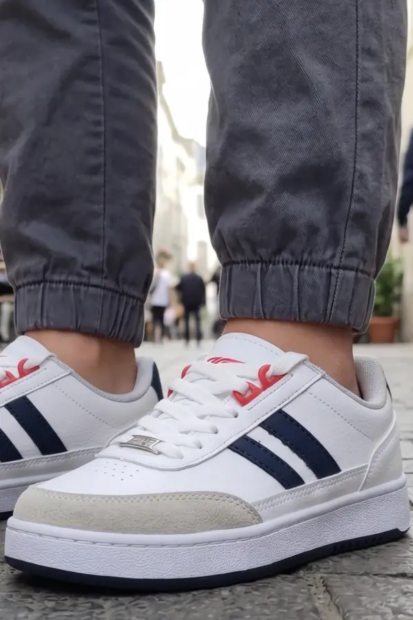 Black Legend Series: Beyaz Unısex Çocuk Spor Ayakkabı