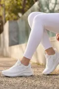 Stride Air Pro : Ultra Hafif Nefes Alabilir Kadın Beyaz Spor Ayakkabı