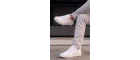 CityComfort – Beyaz Kapitone Dokulu Modern Unısex Sneaker