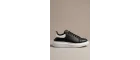 Urban Comfort Serisi: Siyah Deri Erkek Minimalist Sneakers
