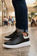 Urban Comfort Serisi: Siyah Deri Erkek Minimalist Sneakers