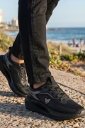 Air-Stride Pro: Erkek Ultra Hafif Koşu ve Günlük Yürüyüş Ayakkabısı - Siyah