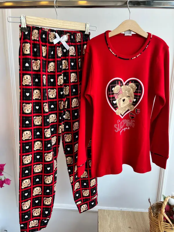 11-15 Yaş Kırmızı Kalpli Pijama Takımı