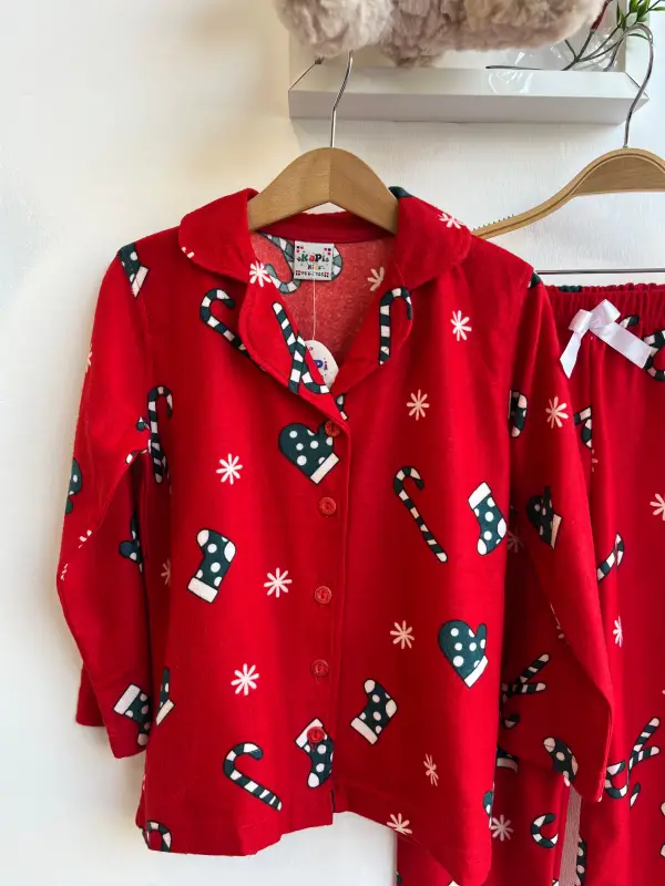 6-13 Yaş Kırmızı Önden Düğmeli Pijama Takımı