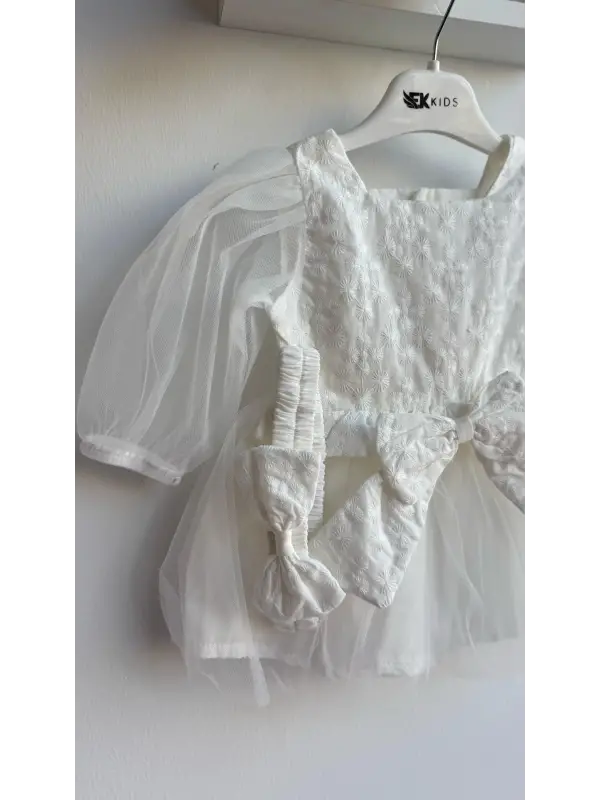 6-24 Ay Ekru Bandanalı Fiyonklu Elbise