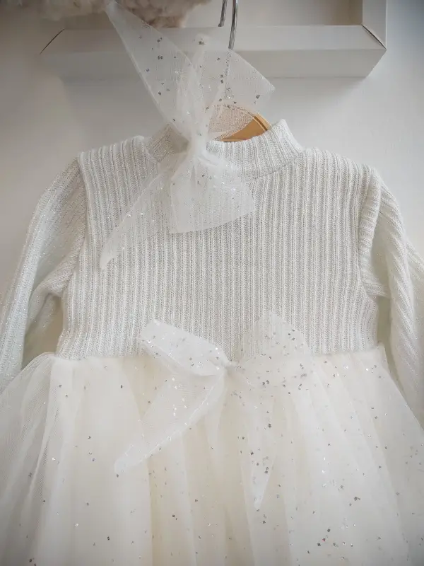 6-24 Ay Ekru Simli Tütülü Tokalı Triko Elbise