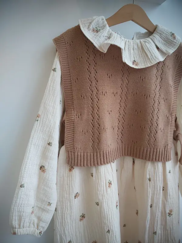 7-10 Yaş Kahve Fırfırlı Triko Süveterli Elbise