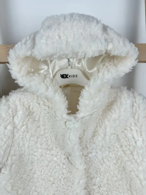 9-Ay 6 Yaş Bukle Krem Mont