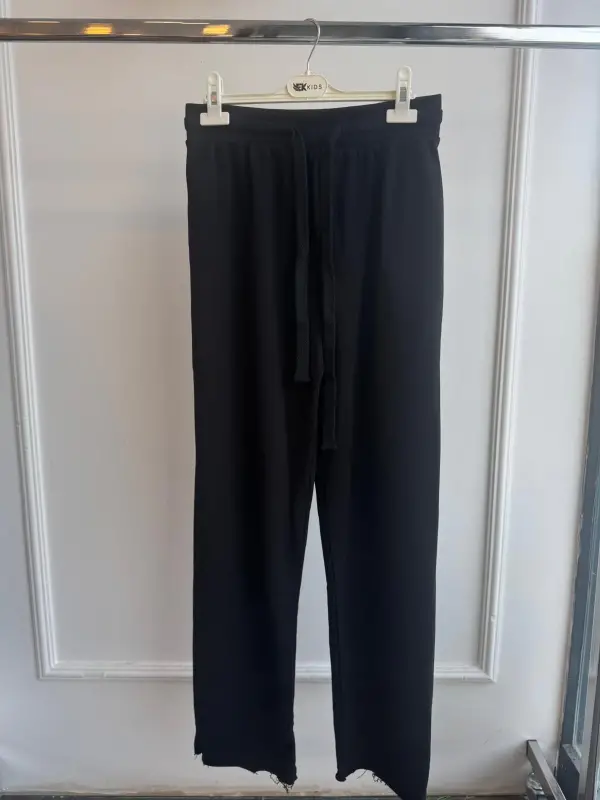 Garson Boy Siyah Kesik Paça Eşofman Altı