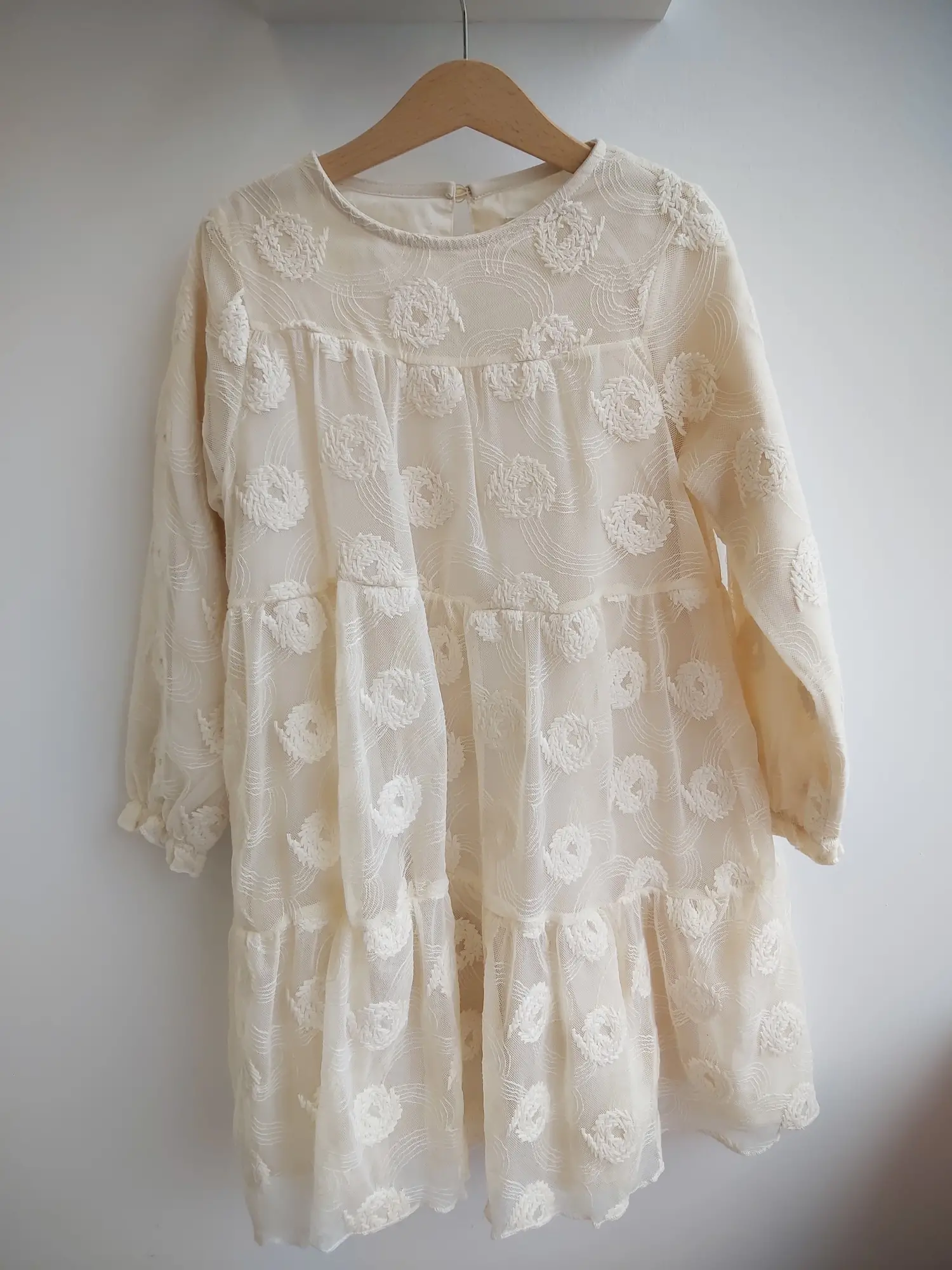 10-14 Yaş Bej Tül İşlemeli Elbise