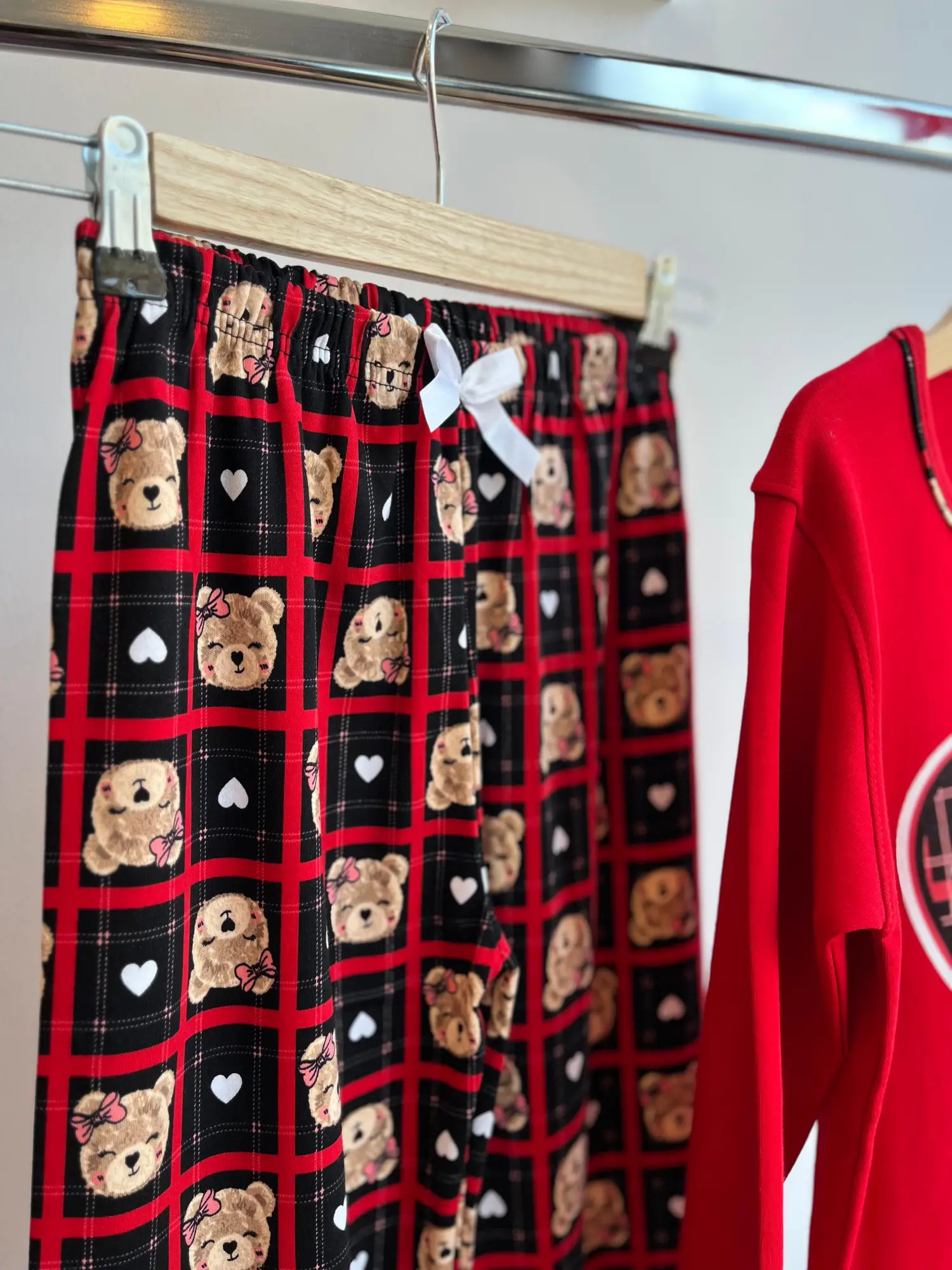 11-15 Yaş Kırmızı Kalpli Pijama Takımı