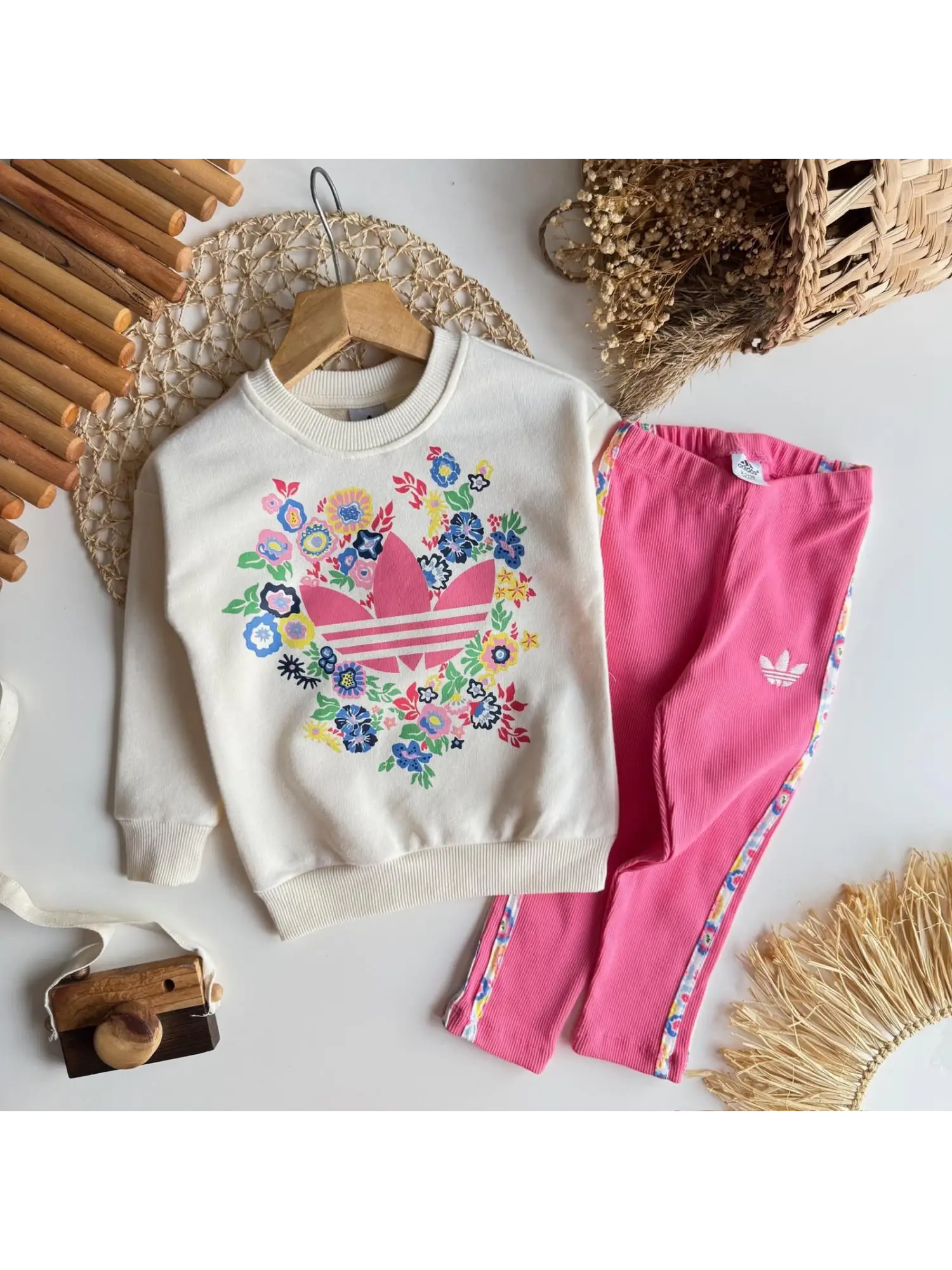 2-8 Yaş Pembe Çiçekli Adidas Takım