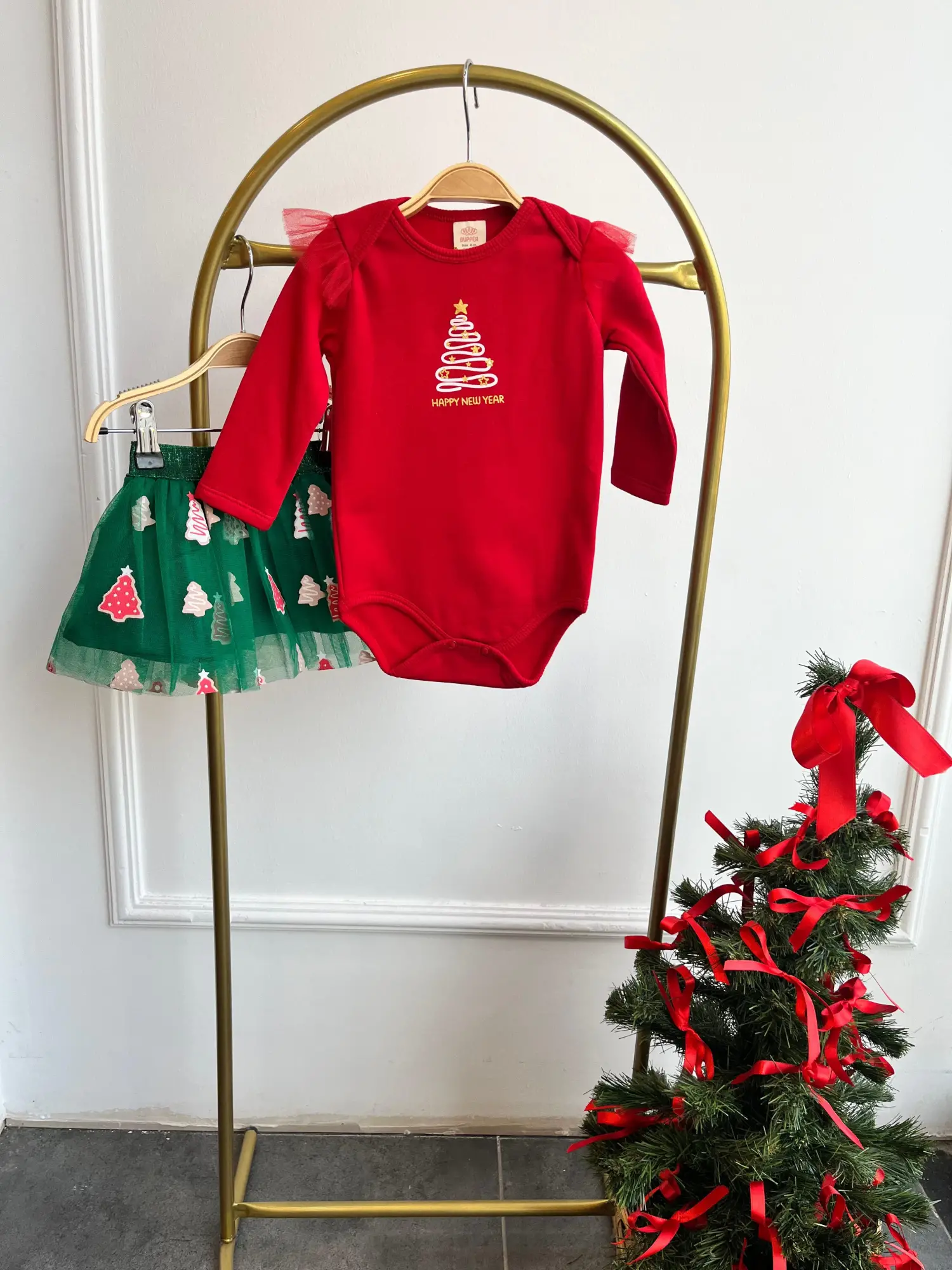 6-18 Ay Kırmızı New Year Zıbınlı Takım