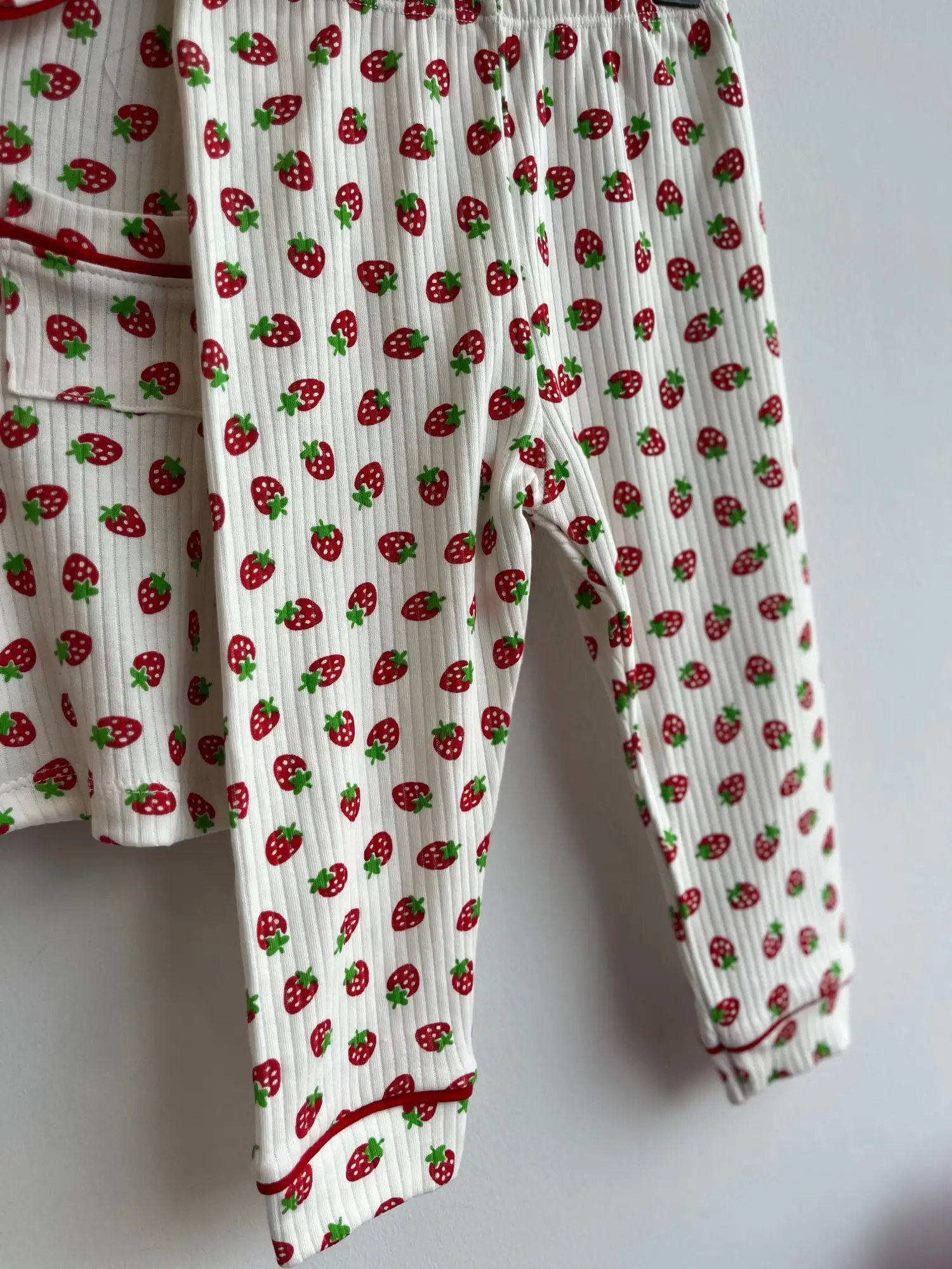 6-24 Ay Çilek Baskılı Pijama Takımı