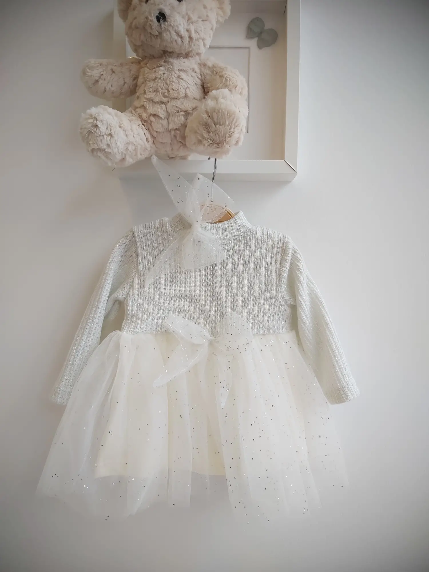 6-24 Ay Ekru Simli Tütülü Tokalı Triko Elbise