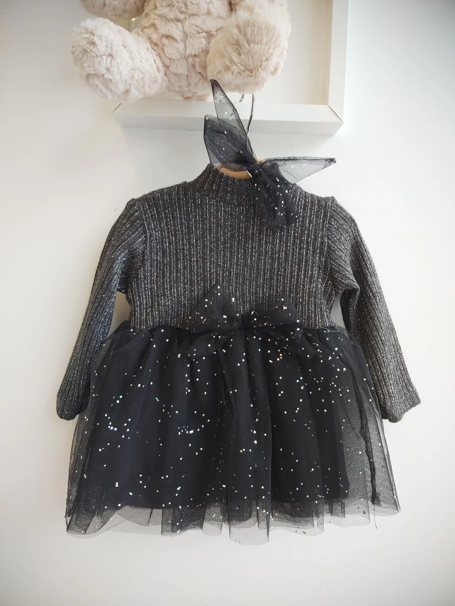 6-24 Ay Siyah Simli Tütülü Tokalı Triko Elbise