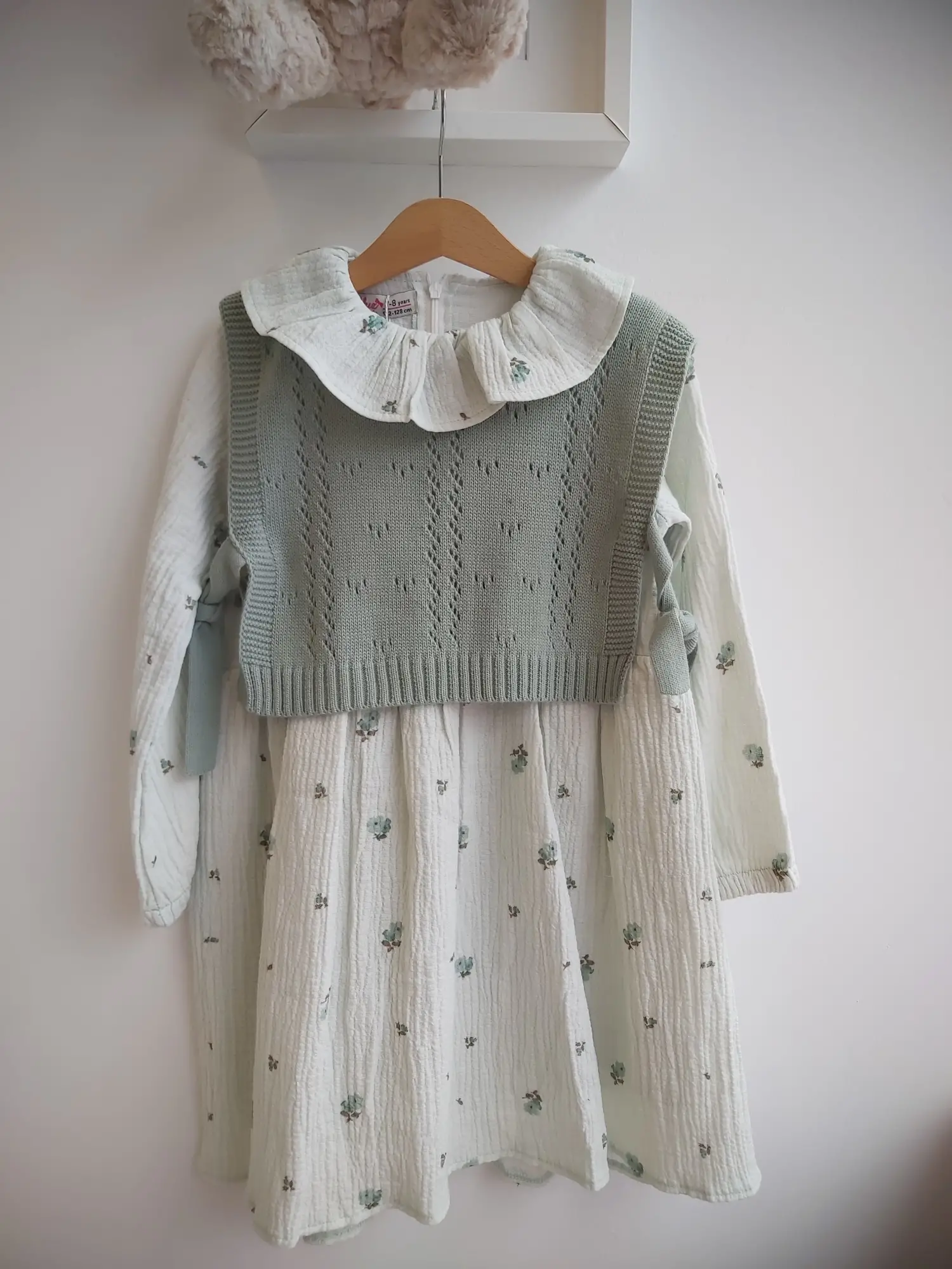 7-10 Yaş Yeşil Fırfırlı Triko Süveterli Elbise