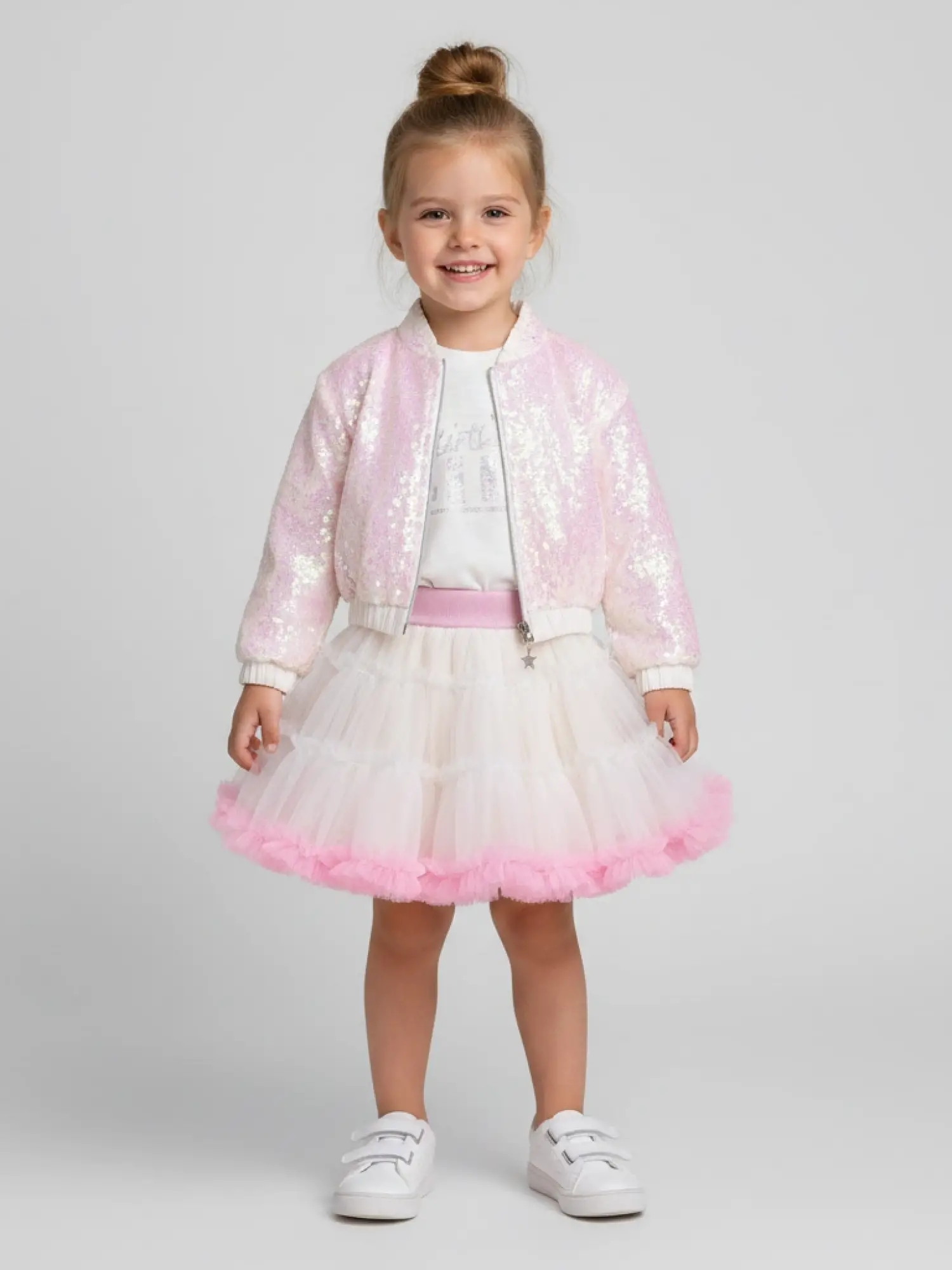 2-5 Yaş Beyaz Tütülü Pullu Takım