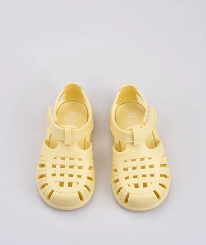 İgor Tobby Solid S10271 Çocuk Sandalet / 228 Vainilla