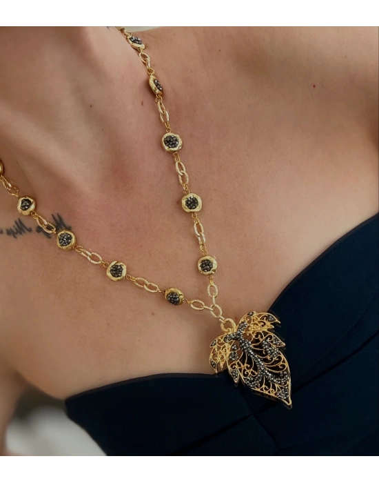Markazit Yaprak Kolye
