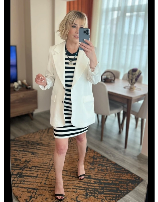 Beyaz Blazer Ceket
