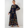 2423 Otantik Desenli Tesettür Elbise - Düz Lacivert