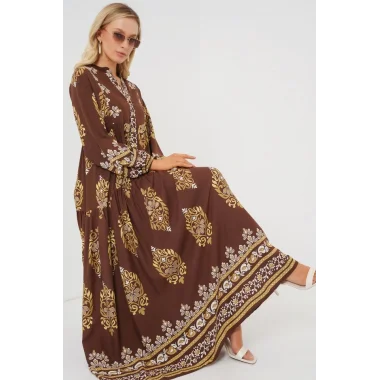 2423 Otantik Desenli Tesettür Elbise - Beyaz - Kahve