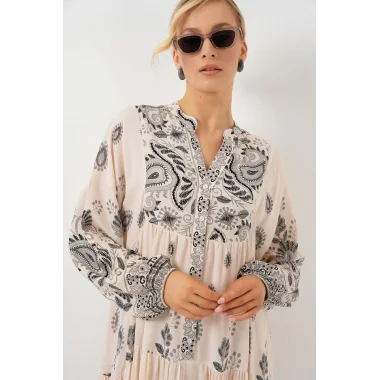 2423 Otantik Desenli Tesettür Elbise - Siyah - Krem