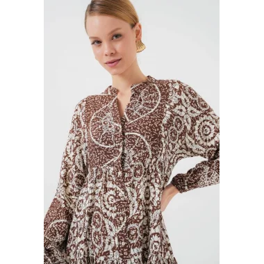 2423 Otantik Desenli Tesettür Elbise - Y.Kahve