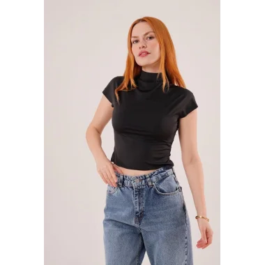 Boğazlı Parlak Kumaş Siyah Crop