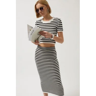 Çizgili Midi Dokulu Etek