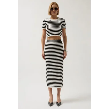 Çizgili Midi Dokulu Etek