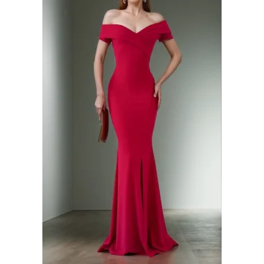 Kadın Dalgıç Kumaş Kayık Yaka Ve Dekolte Detaylı Elbise