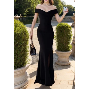 Kadın Dalgıç Kumaş Kayık Yaka Ve Dekolte Detaylı Elbise