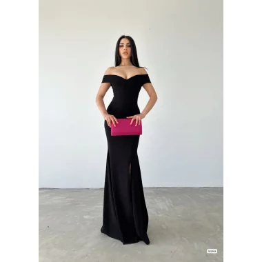 Kadın Dalgıç Kumaş Kayık Yaka Ve Dekolte Detaylı Elbise