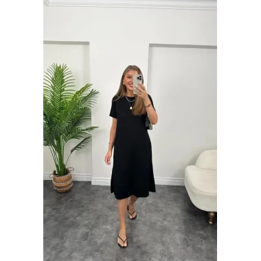 Kadın Kısa Kollu Yırtmaç Detaylı Salaş Viskon Elbise