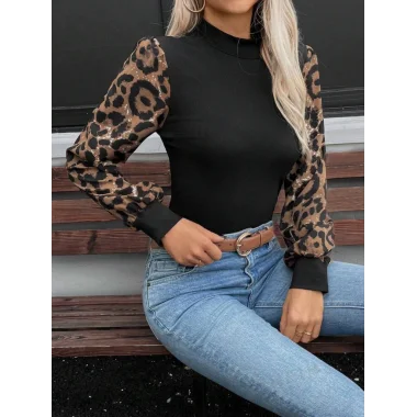 Kadın Uzun Kollu Yarı Balıkçı Yaka Leopar Detaylı Kaşkorse Bluz
