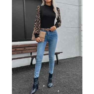 Kadın Uzun Kollu Yarı Balıkçı Yaka Leopar Detaylı Kaşkorse Bluz