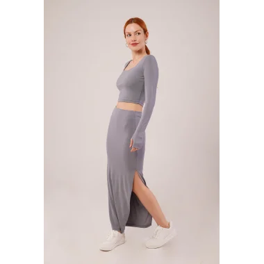 Kare Yaka Bluz Ve Yırtmaç Detaylı Etek İkili Gri Takım