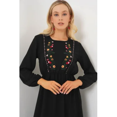 Nakışlı Uzun Tesettür Elbise 2550 - Siyah