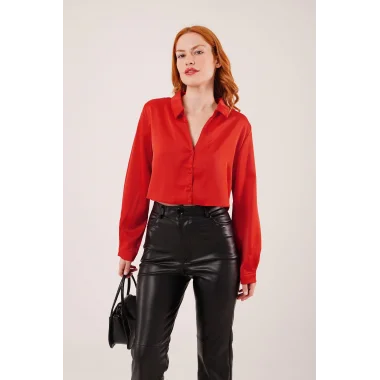 Saten Crop Model Kırmızı Gömlek