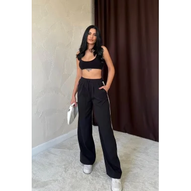 Siyah Yanları Şeritli Pantolon