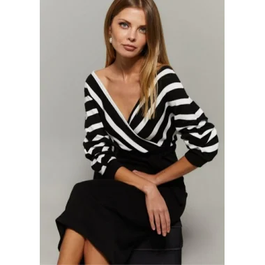 Uzun Kollu Kruvaze Yaka çizgi Desenli Kısa Triko Elbise