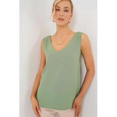 V Yaka Sıfır Kol Bluz 950 - Çağla