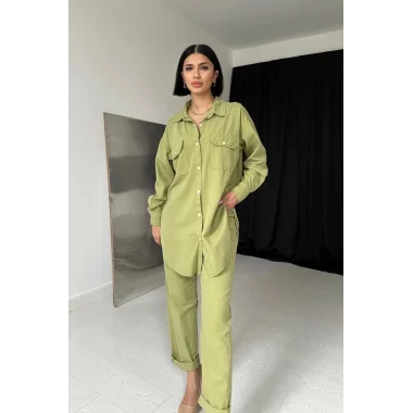 Yeşil Gömlek Ve Çıtçıtlı Pantolon Takım