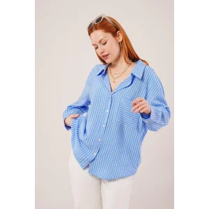 Çizgi Detaylı Cepli Mavi Gömlek