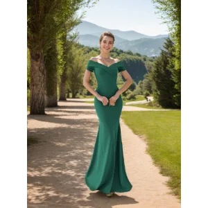 Kadın Dalgıç Kumaş Kayık Yaka Ve Dekolte Detaylı Elbise