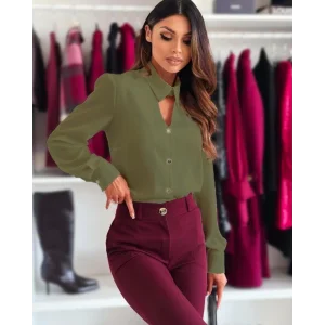 Kadın Viskon Kumaş V Yaka Dekolte Ve Metal Düğme Detaylı Gömlek