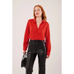 Saten Crop Model Kırmızı Gömlek