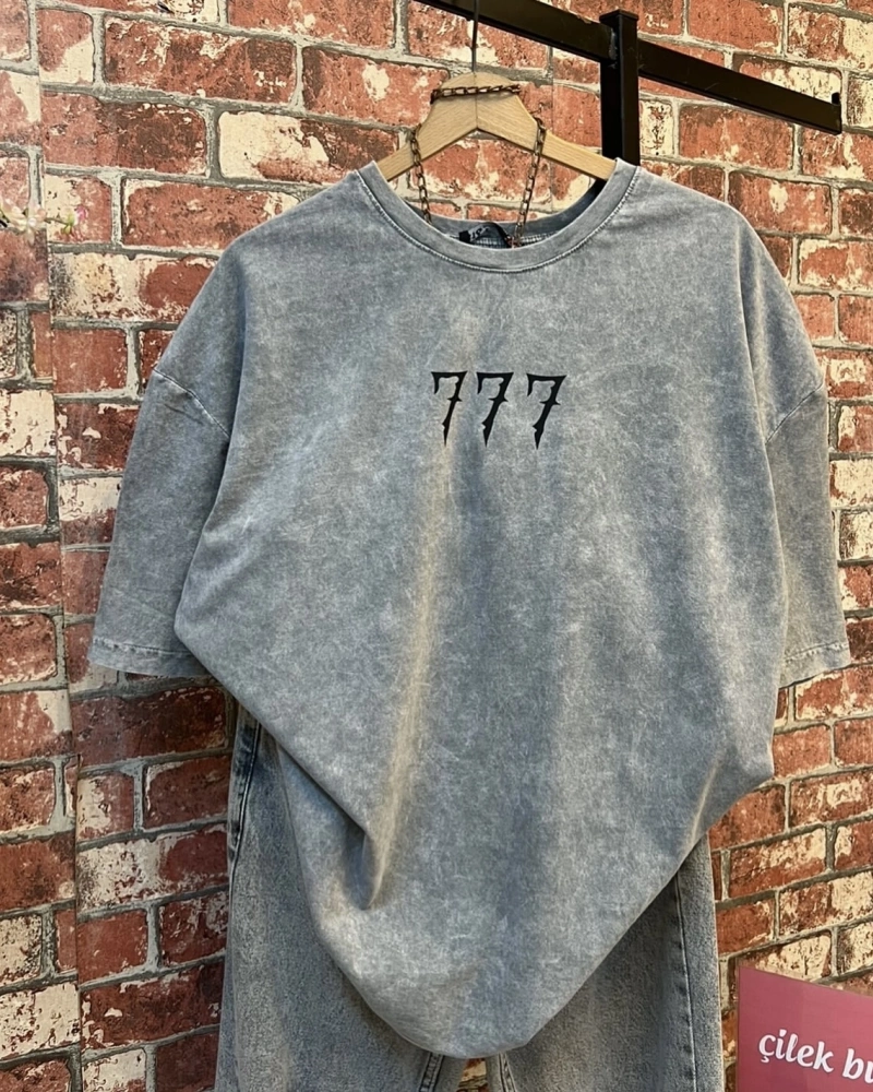 Sırt Detay Tshirt